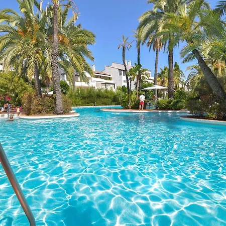 Luxurious Beachside In The Heart Of Puente Marbellac