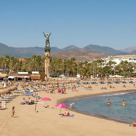 Luxurious Beachside In The Heart Of Puente Apartmán