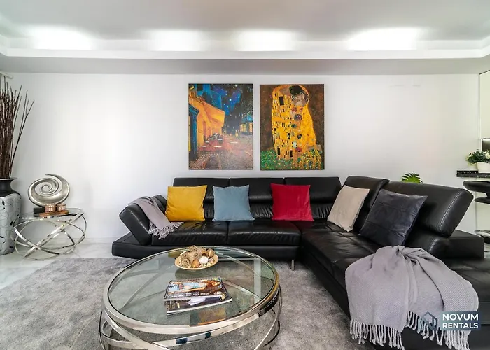 Luxurious Beachside In The Heart Of Puente Marbella