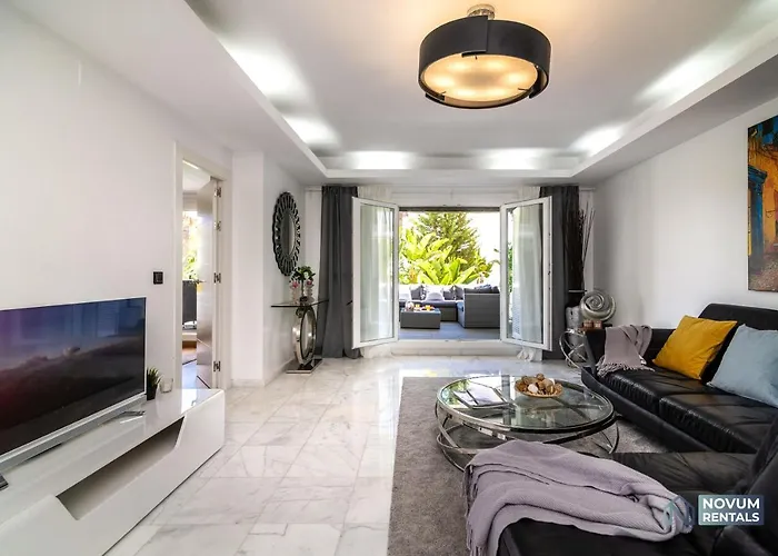 Luxurious Beachside In The Heart Of Puente Lägenhet Marbella