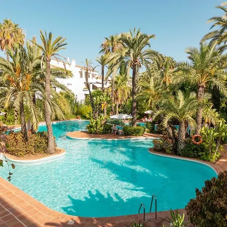 Luxurious Beachside In The Heart Of Puente Marbella